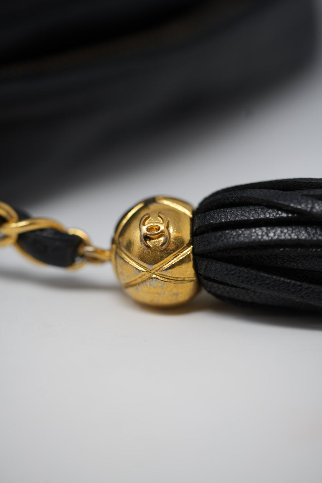 Pre-Owned Chanel Black Lambskin Camera Bag