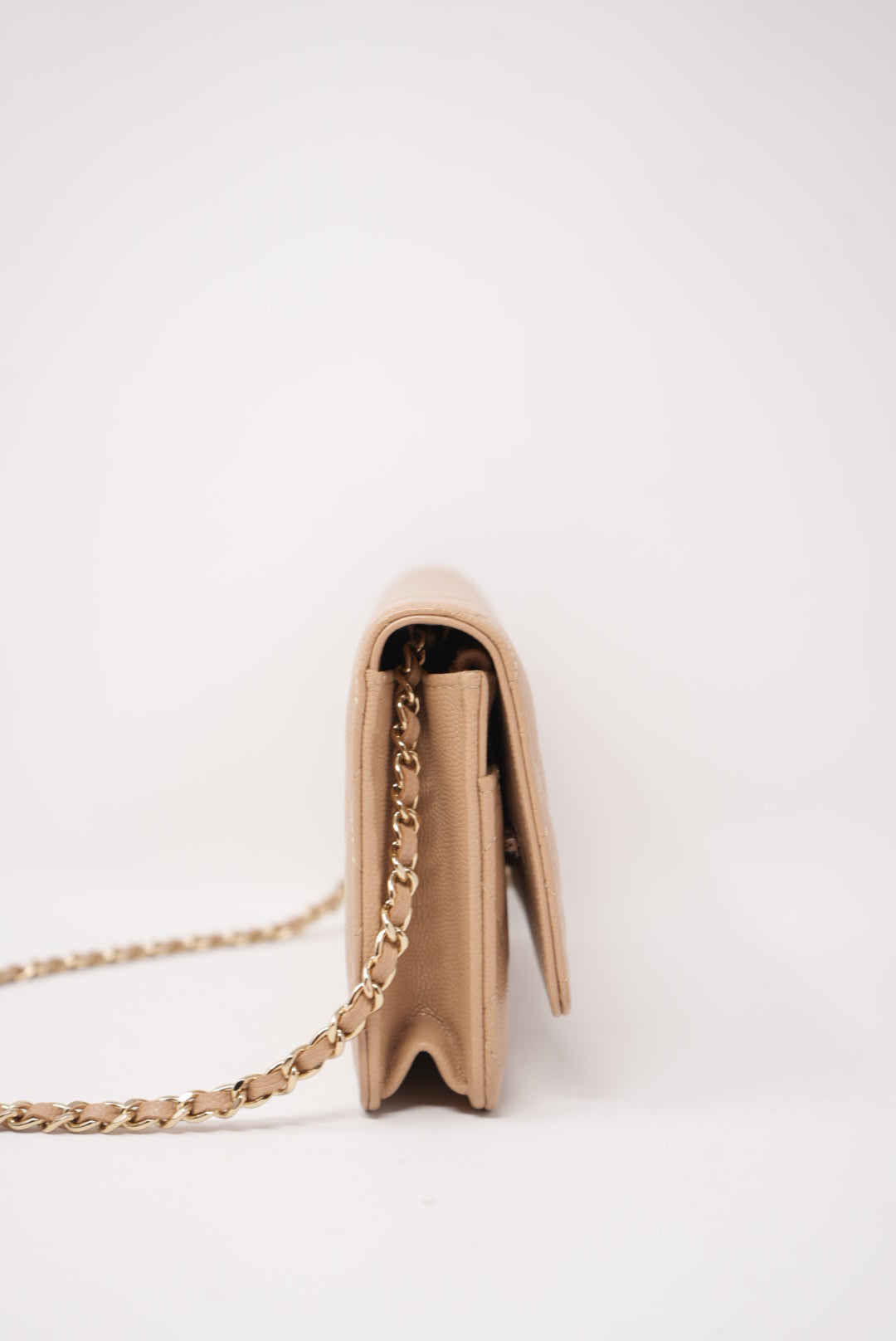 Pre-Owned Chanel Caviar Wallet On Chain Beige
