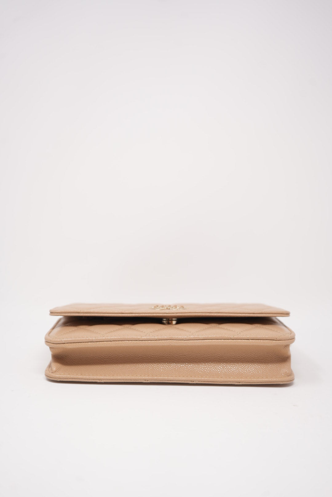 Pre-Owned Chanel Caviar Wallet On Chain Beige