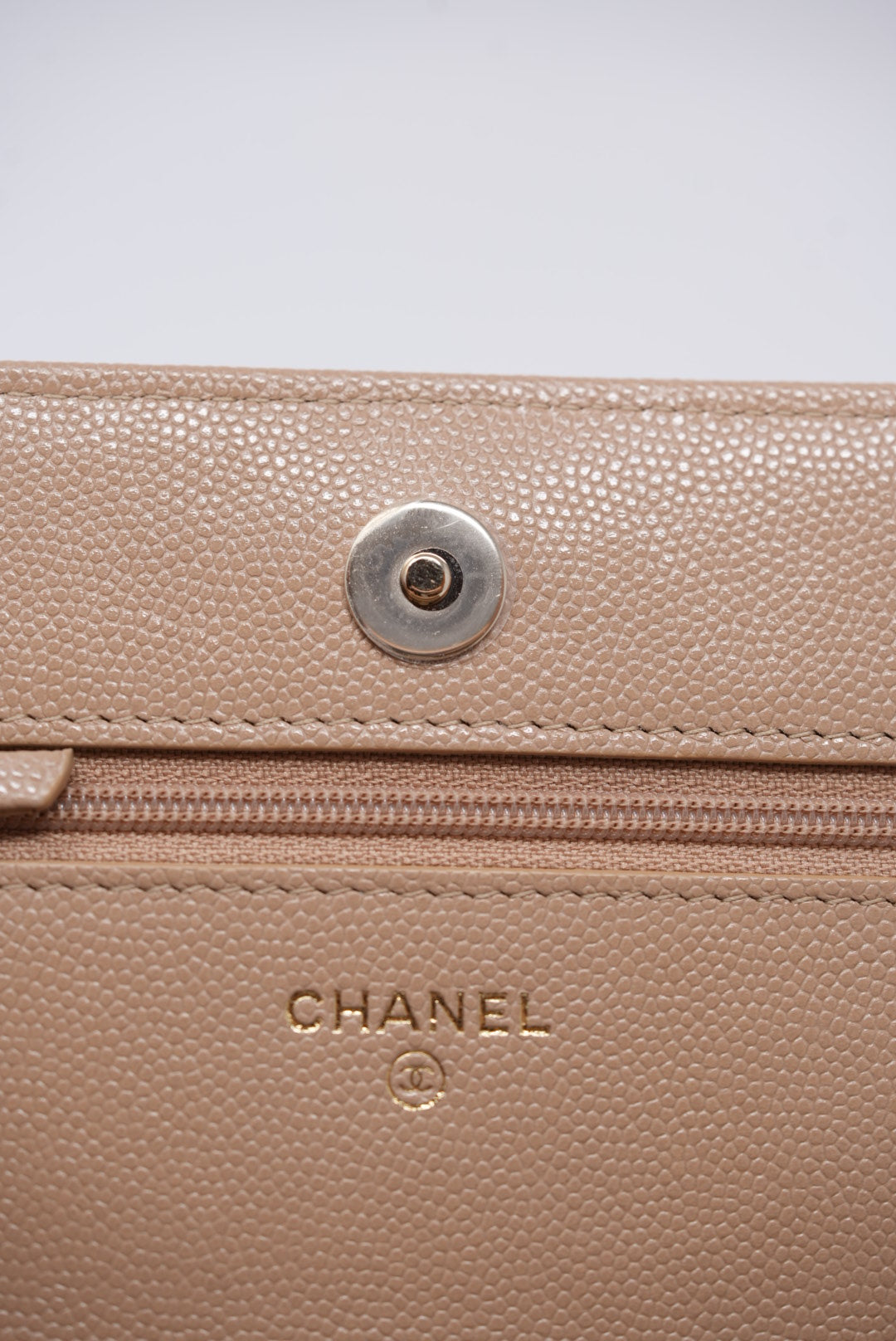 Pre-Owned Chanel Caviar Wallet On Chain Beige