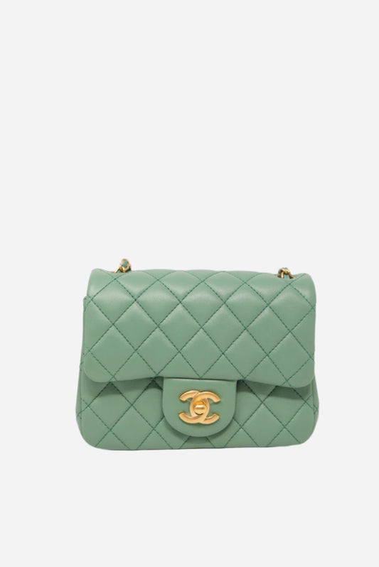 Pre-Owned CHANEL Lambskin Mini Pearl Crush Flap