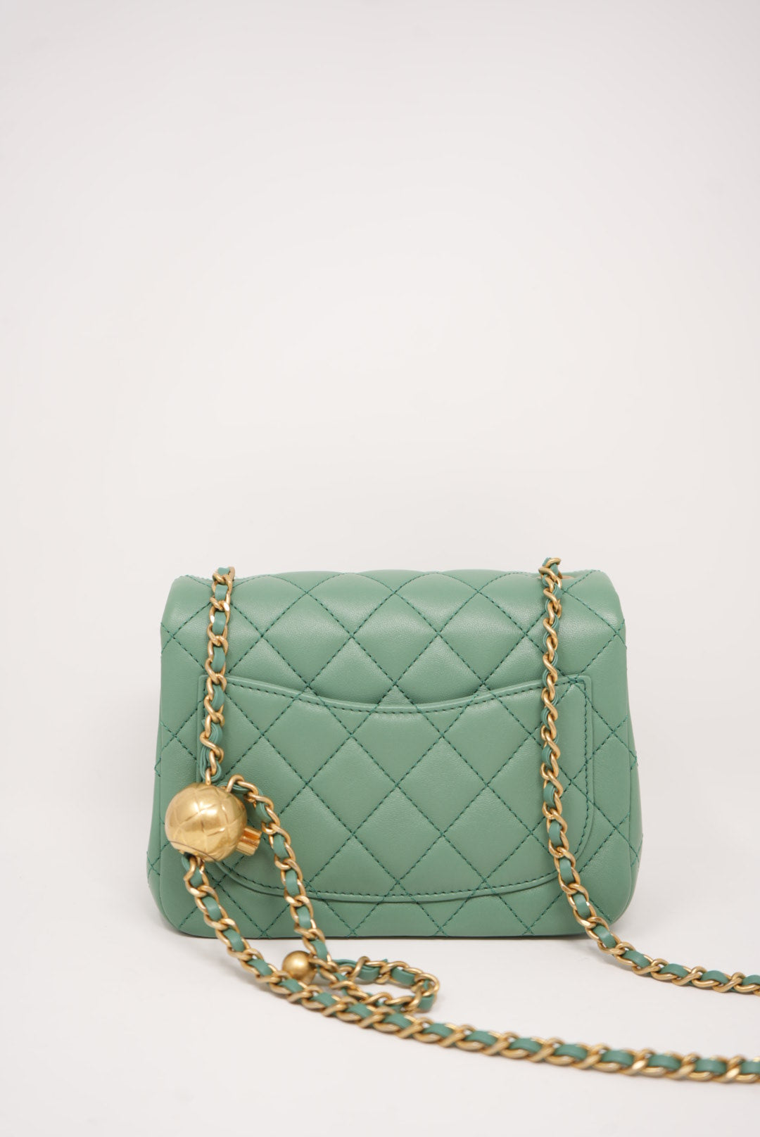 Pre-Owned CHANEL Lambskin Mini Pearl Crush Flap