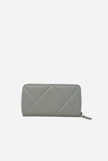 Pre-Owned Chanel 19 Lambskin Zipped Medium Wallet 2021