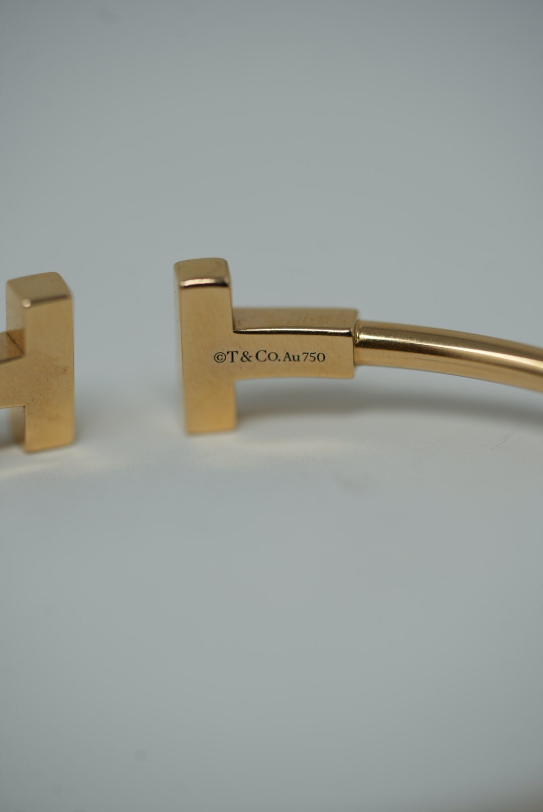 Tiffany 18k Gold T Wire Bracelet