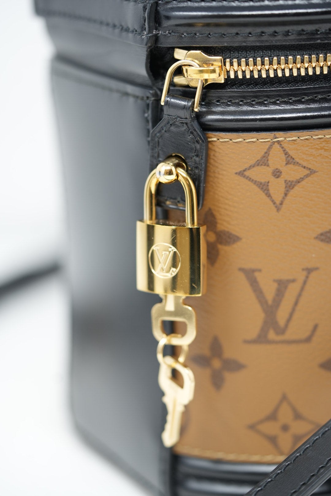 LOUIS VUITTON CANNES BAG MONOGRAM