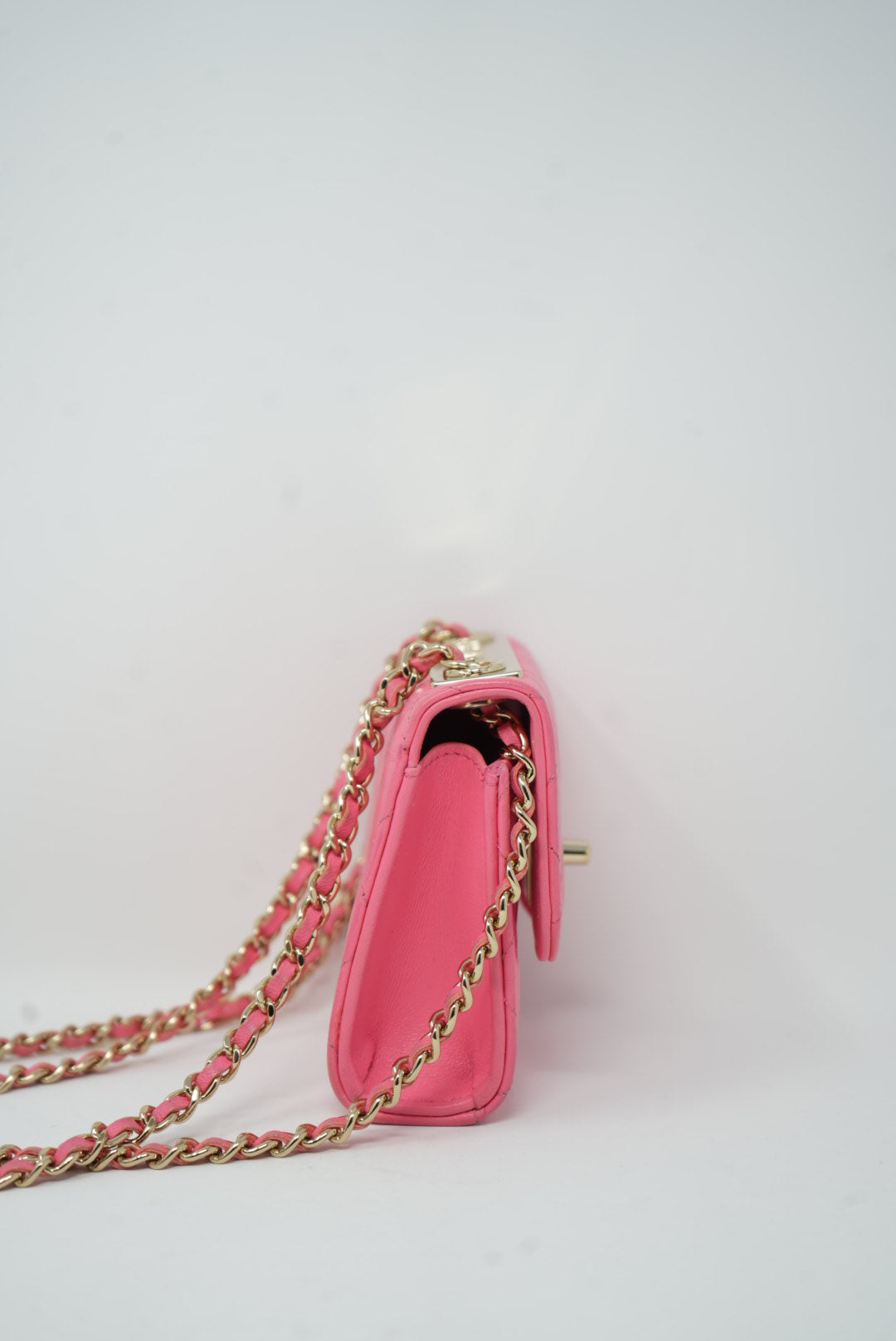 Pre-Owned Chanel Trendy CC Mini Wallet On Chain 2022