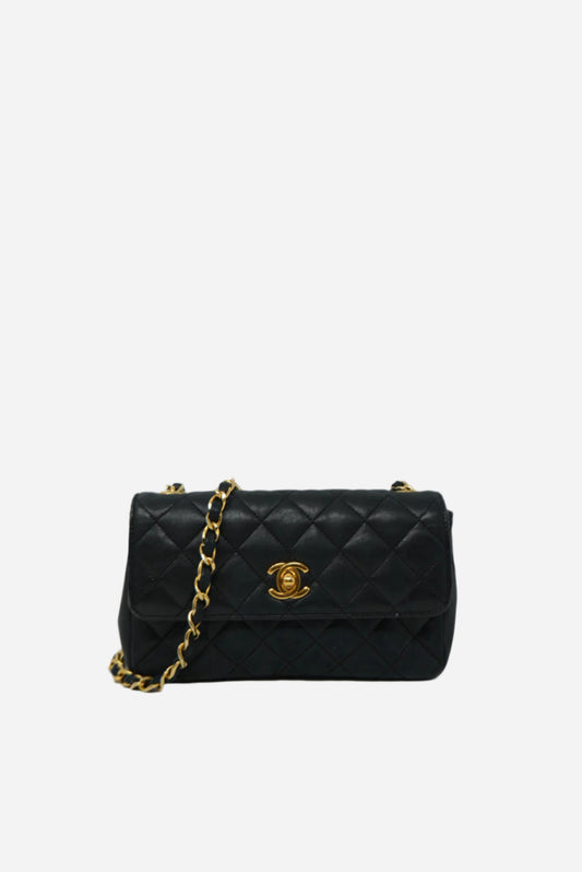 Pre-Owned Chanel Mini Flap Bag Lambskin 1989-1991