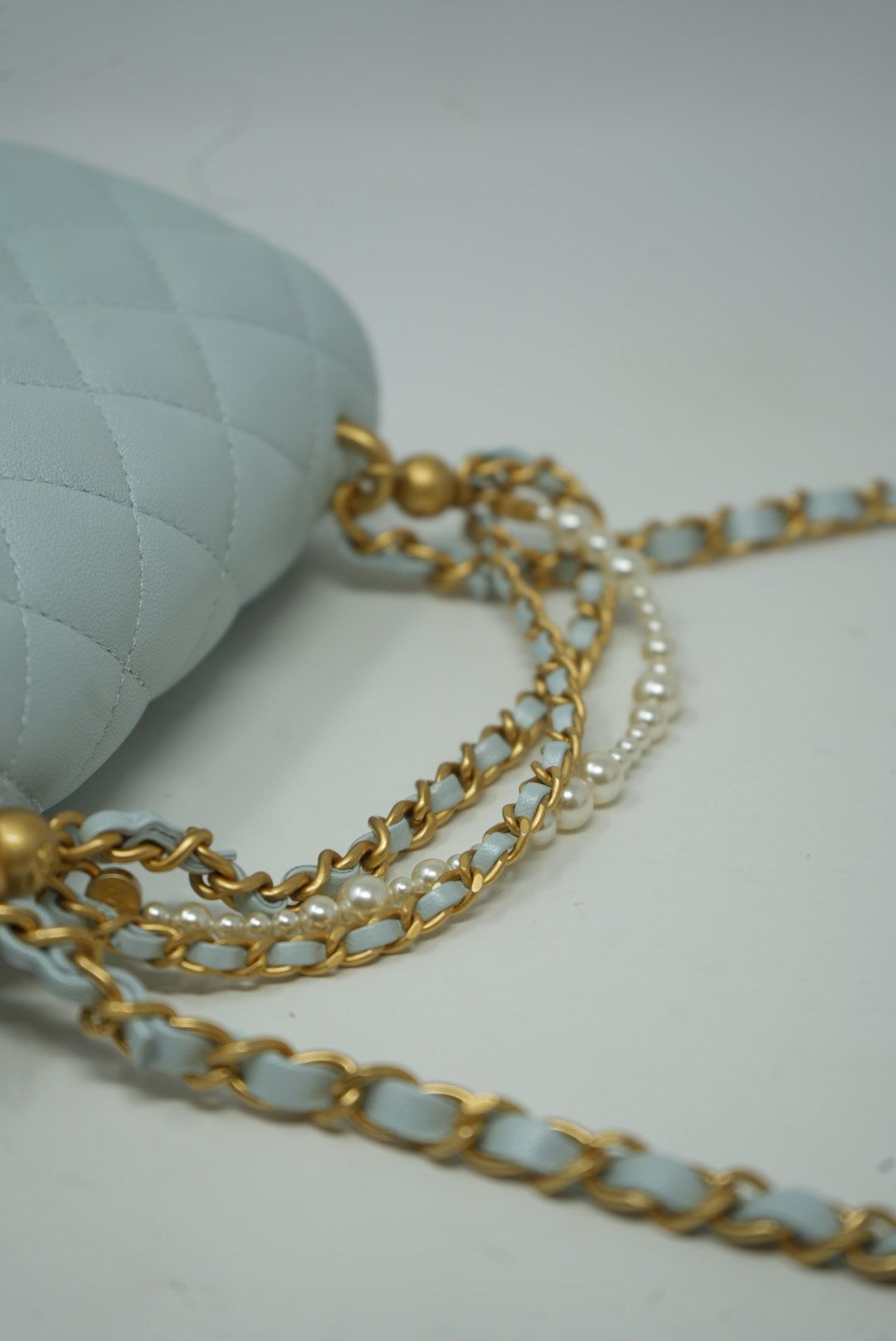 Pre-Owned Chanel 24P Mini Square Flap Bag Chain Pearl