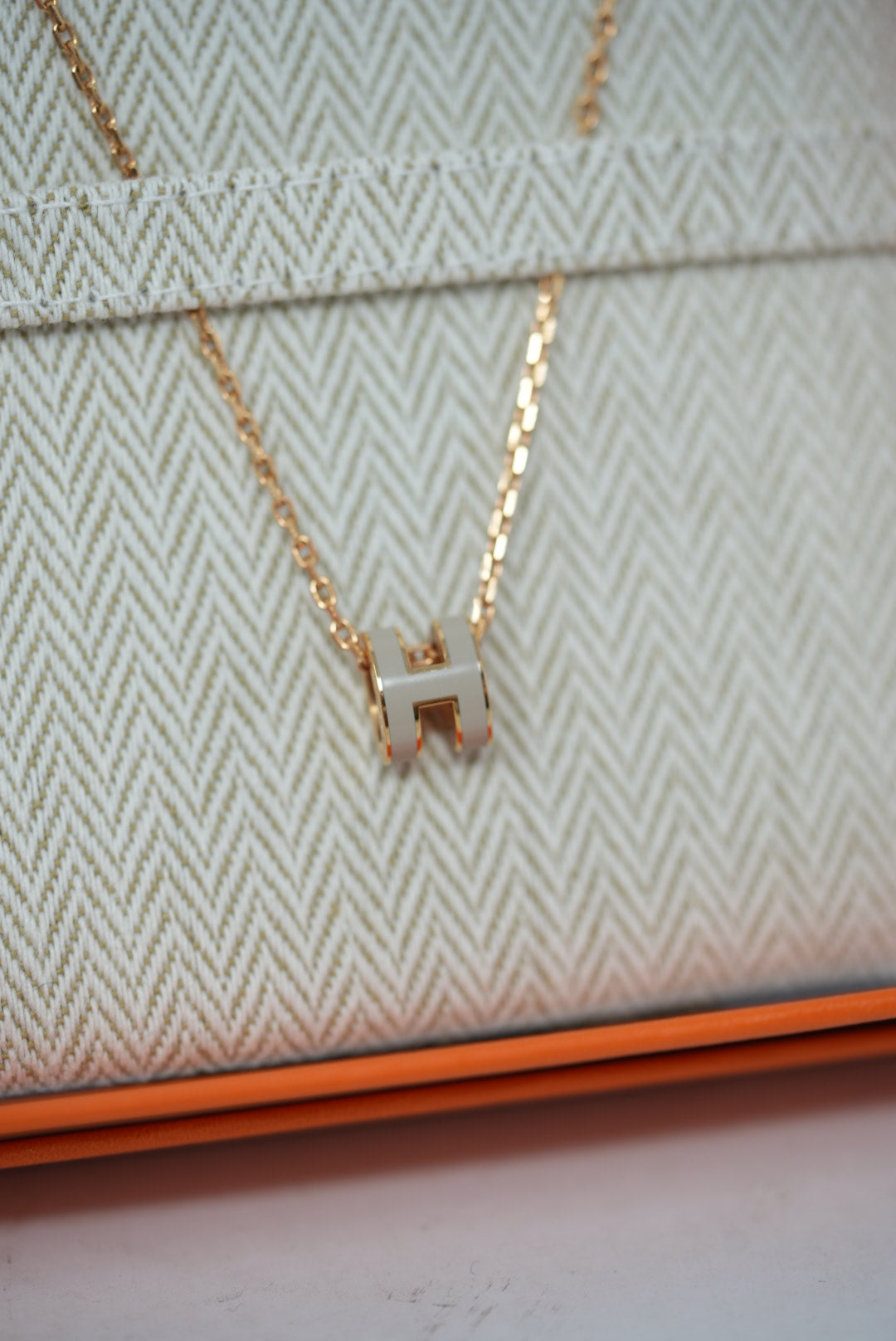Hermes Mini Pop H pendant Marron Glacé