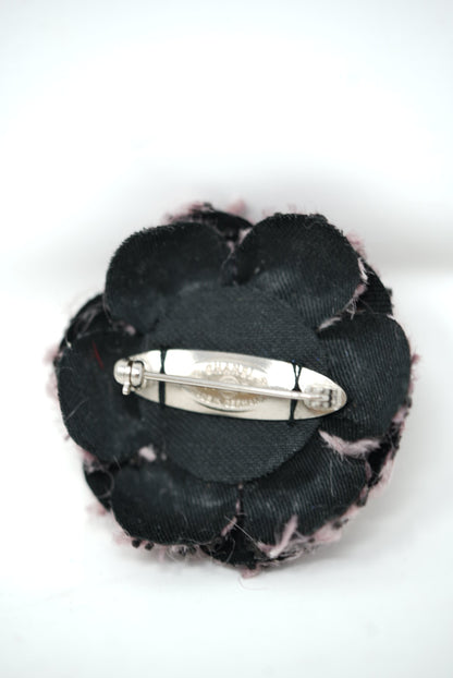 Pre-Owned Chanel Mini Flower Brooch 2014