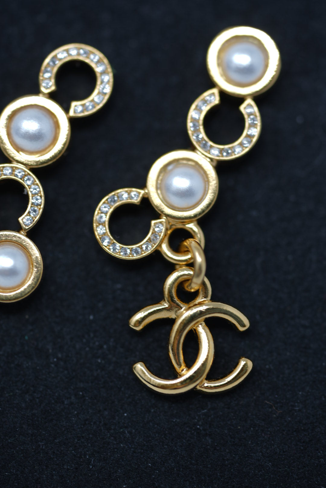 Pre-Owned Chanel 24C CoCo Dazzle Earring 2024