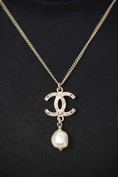 Pre-Owned Chanel Mental Resin Star CC Necklace Silver Gold