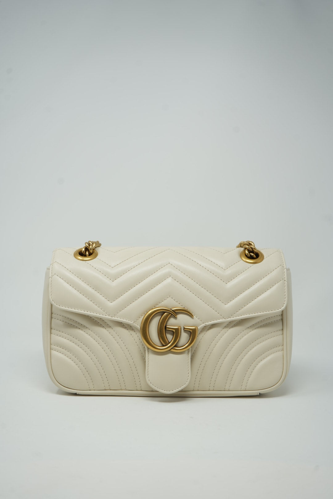 Gucci GG white marmont Medium Shoulder Bag