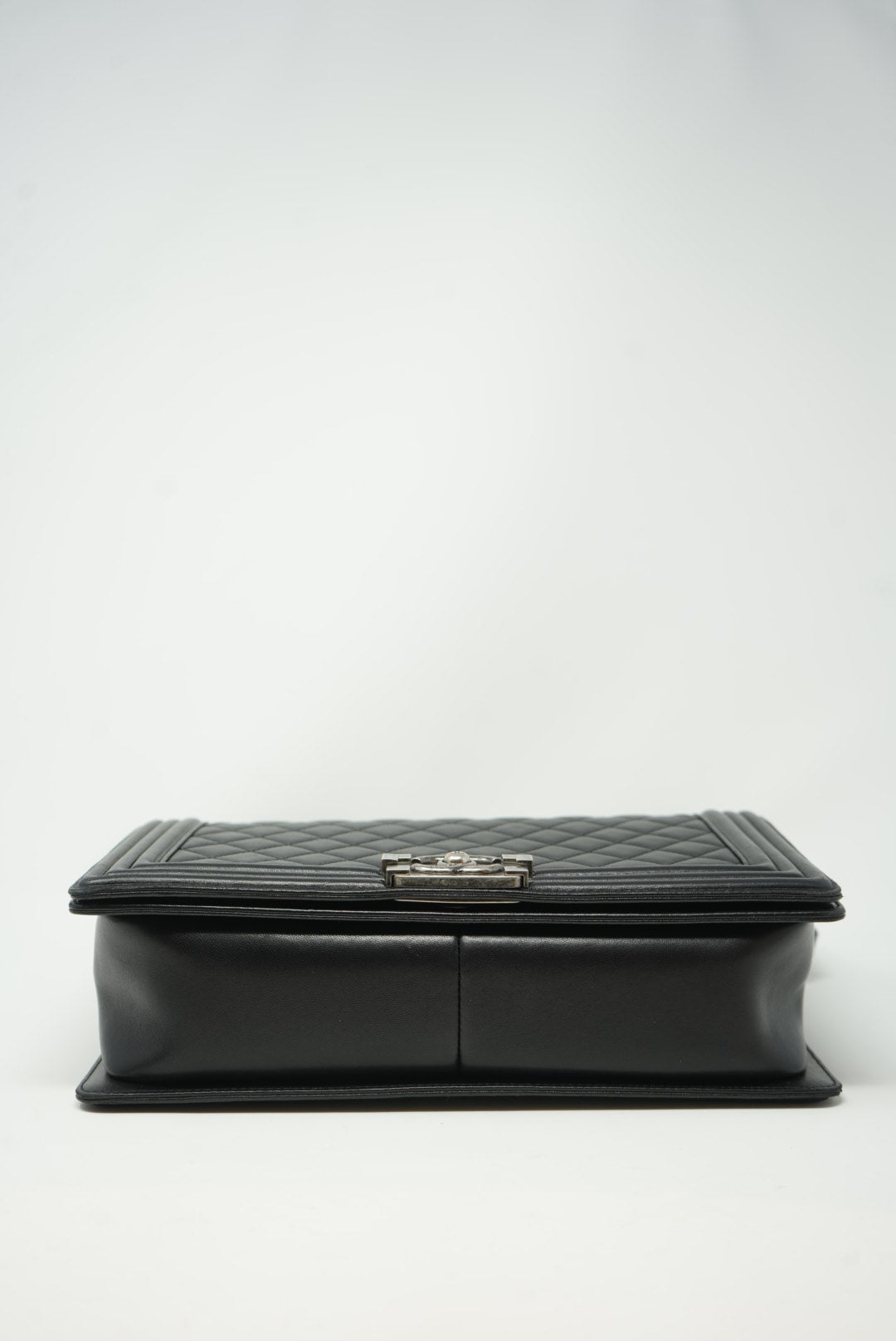 Pre-Owned Chanel LARGE BOY HANDBAG Black 2014