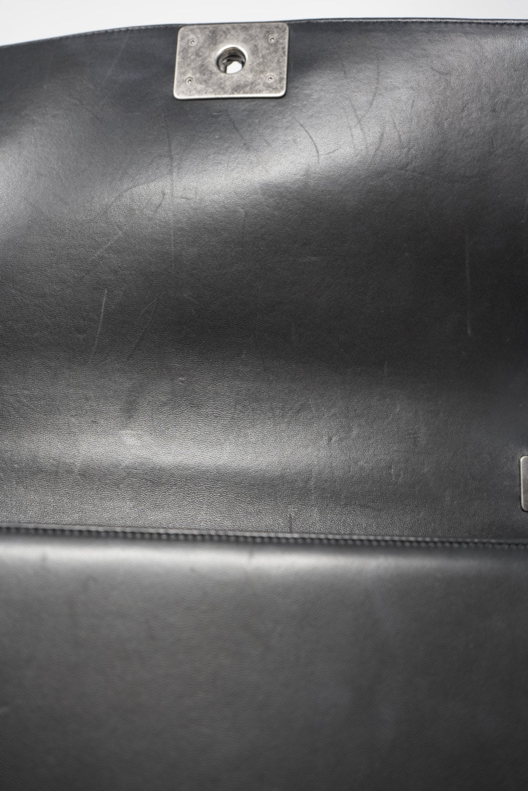 Pre-Owned Chanel LARGE BOY HANDBAG Black 2014