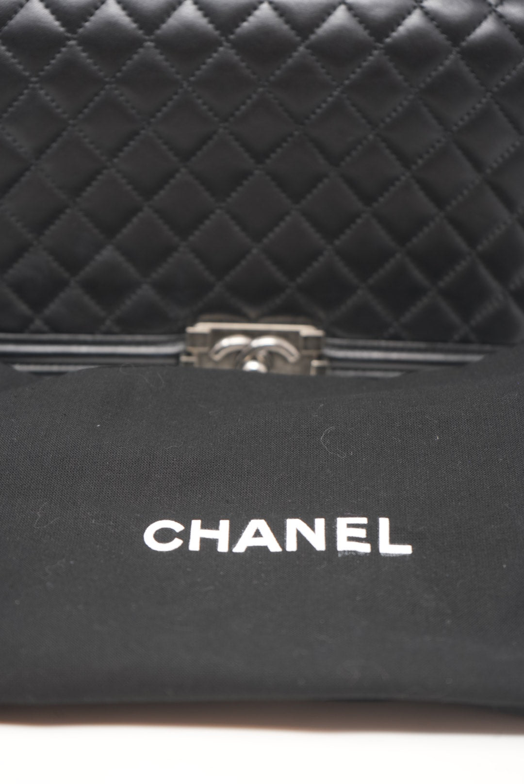 Pre-Owned Chanel LARGE BOY HANDBAG Black 2014