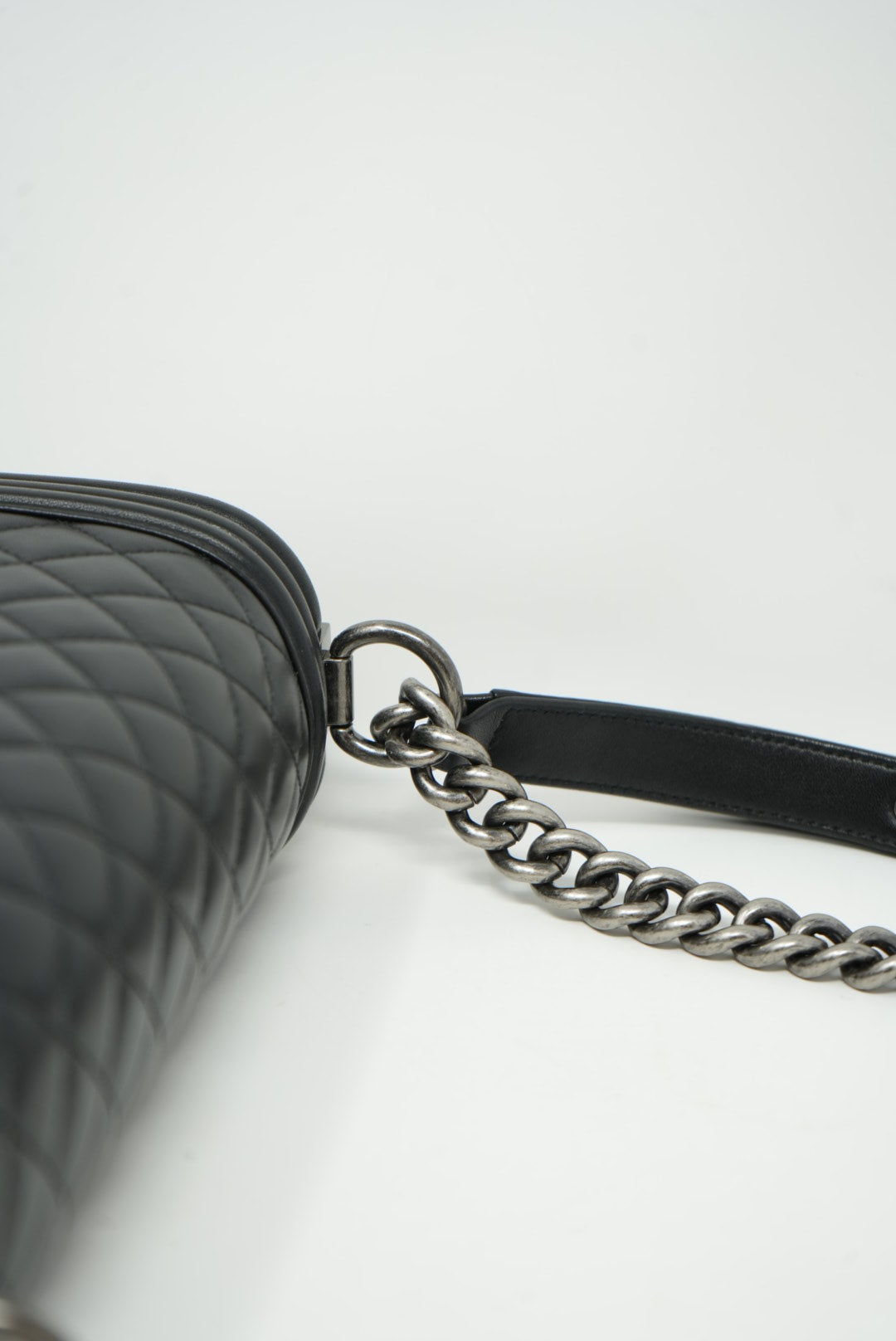 Pre-Owned Chanel LARGE BOY HANDBAG Black 2014