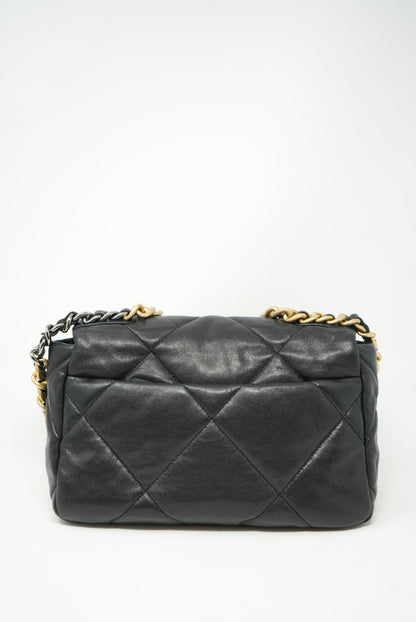 Pre-Owned CHANEL 19 HANDBAG Black Small