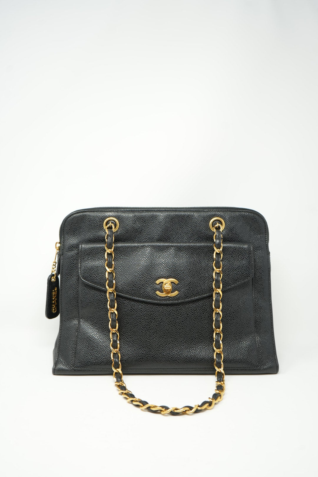 Pre-Owned Chanel Black Caviar Shoulder Bag zipper replaced