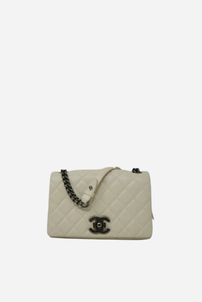 Pre-Owned Chanel Caviar Flap Bag 2015-2016