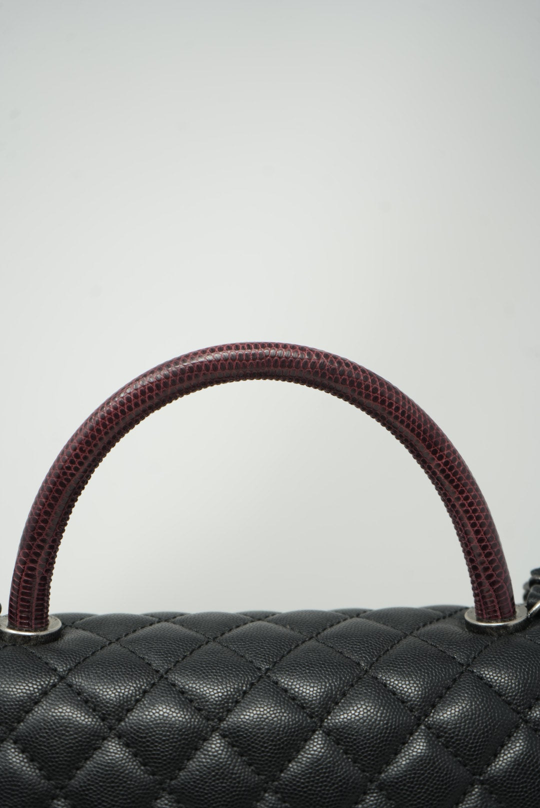 Pre-Owned Chanel Caviar Coco Handle Lizard Small