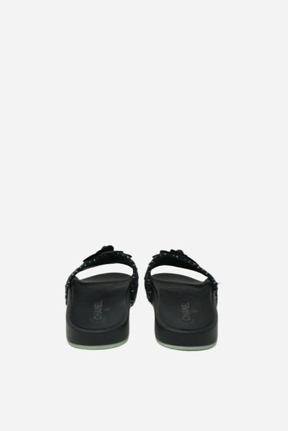 Pre-Owned Chanel Tweed Camellia Rubber Sandals