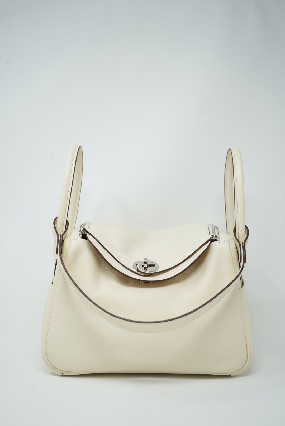 Hermes Lindy 26 Shoulder Bag Swift White