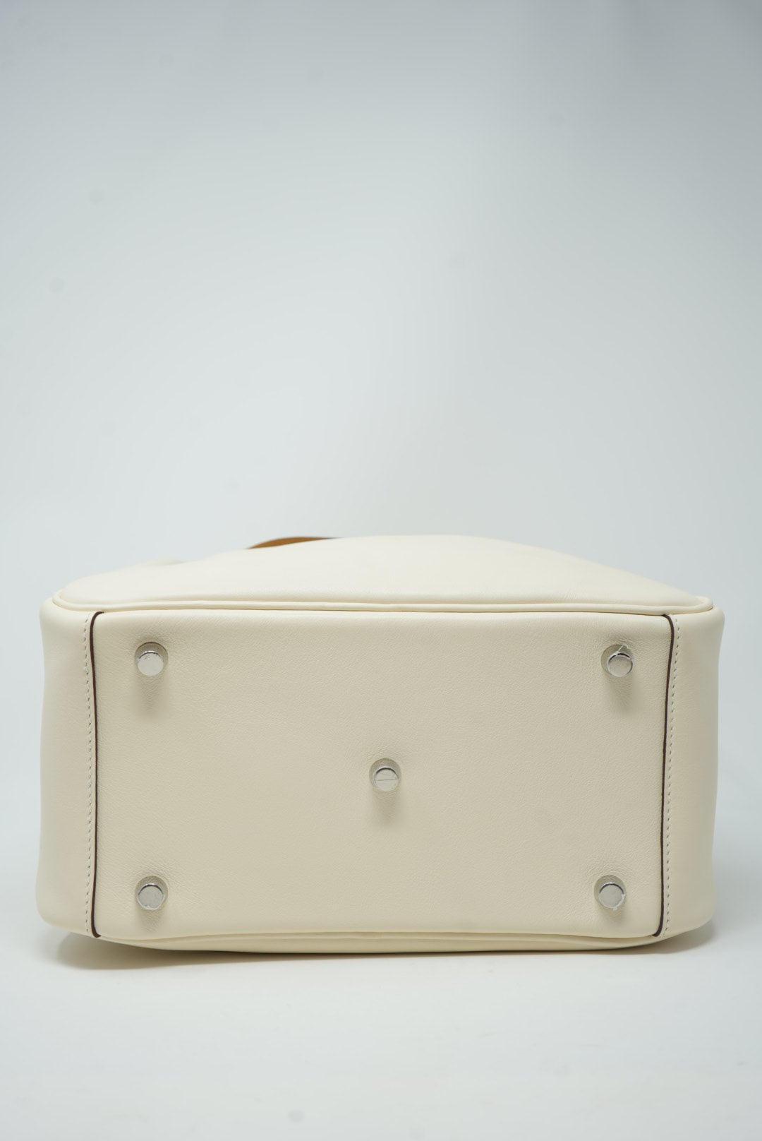 Hermes Lindy 26 Shoulder Bag Swift White