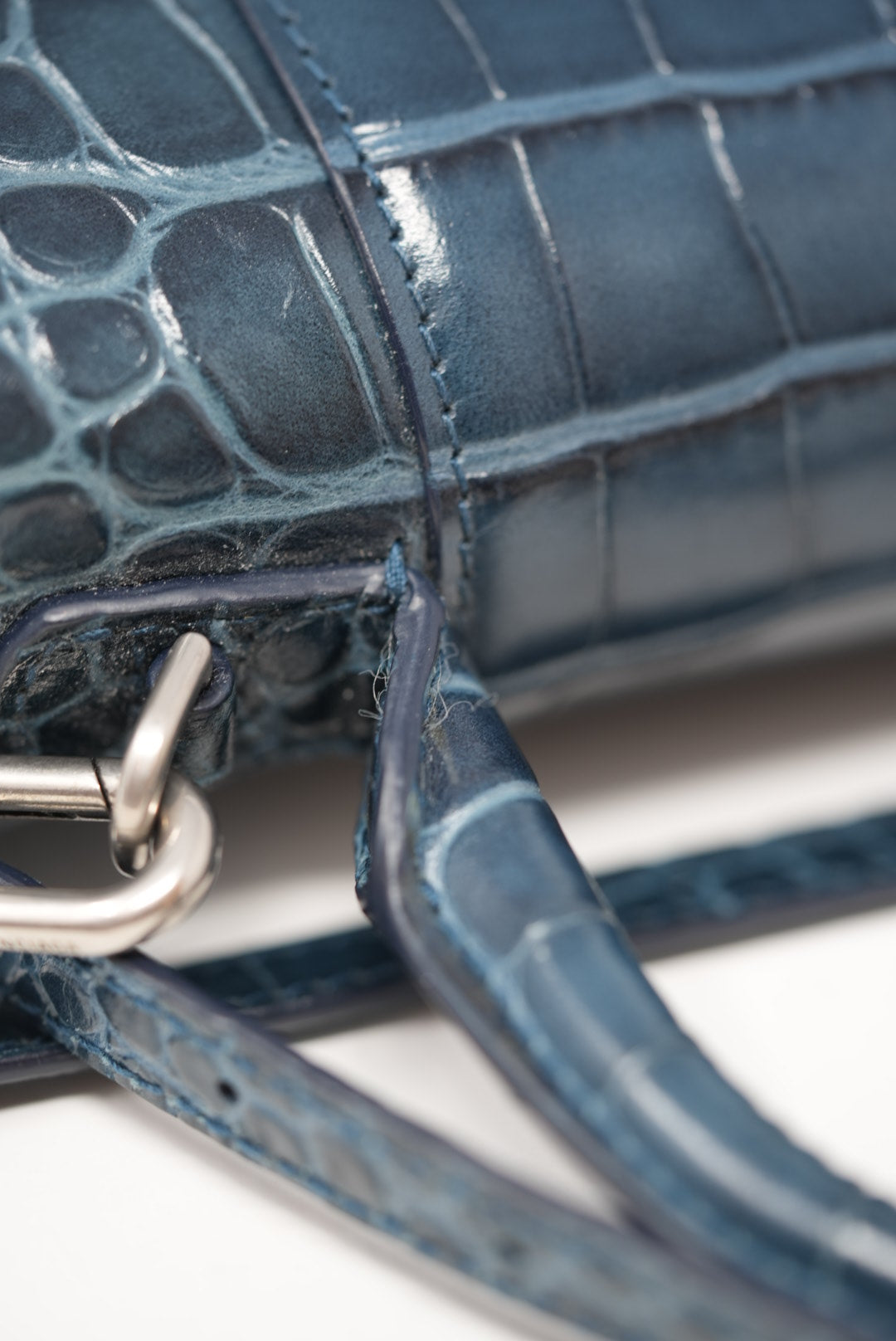 Pre-owned Balenciaga HOURGLASS XS HANDBAG
