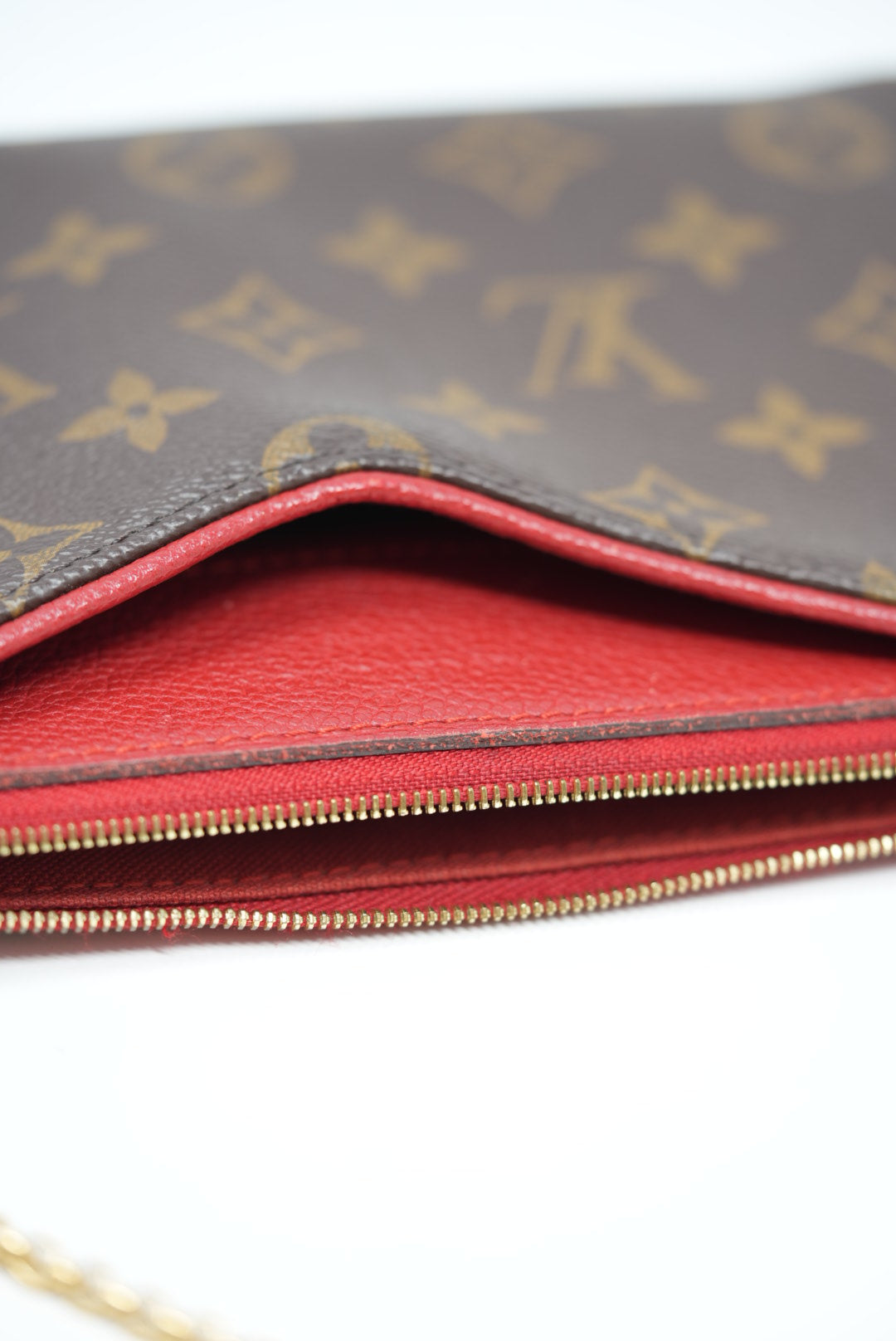 LOUIS VUITTON Monogram Pallas Clutch 2017