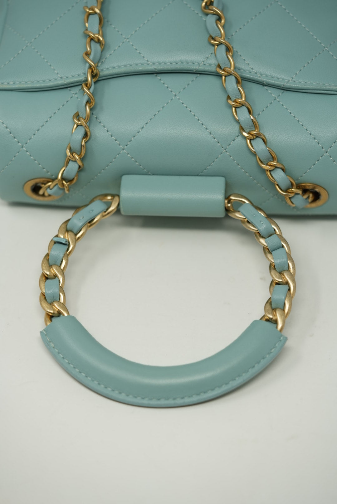 Pre-Owned CHANEL Lambskin Mini Flap Handle Bag 2019