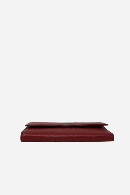 Pre-Owned Chanel 2011-2012 Camellia Embossed Leather Wallet