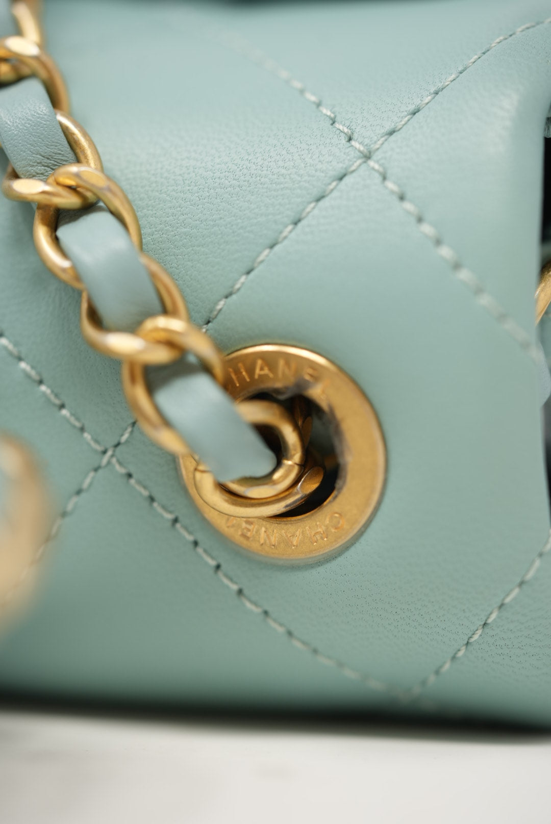 Pre-Owned CHANEL Lambskin Mini Flap Handle Bag 2019