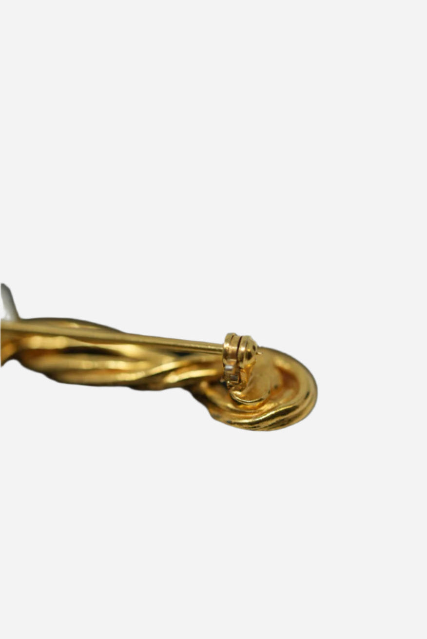 Pre-Owned Chanel Pearl Brooch