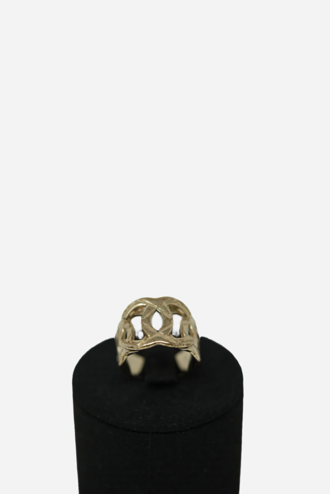 Pre-Owned Chanel CC Quilted Ring