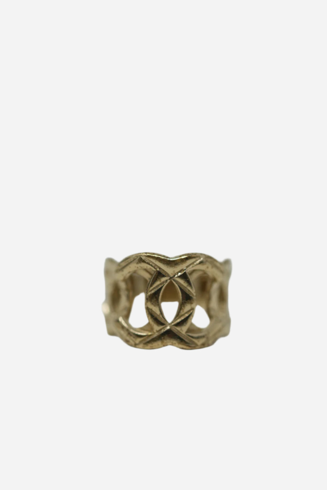 Pre-Owned Chanel CC Quilted Ring