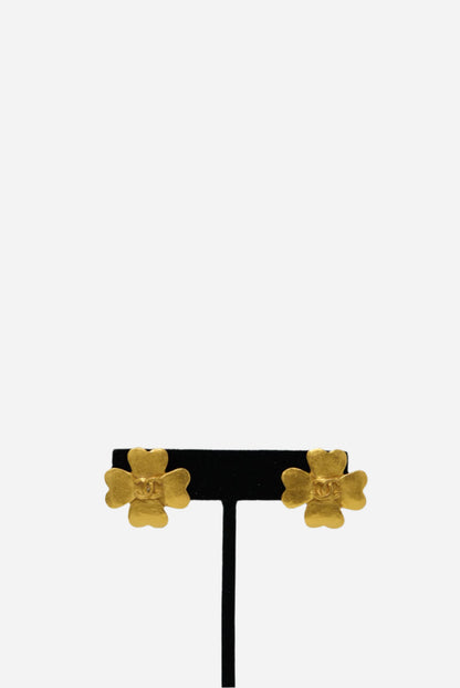 Pre-Owned Chanel 1995 Clover Earrings Clip-On