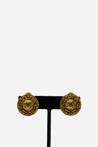 Pre-Owned Chanel CC Logo Clip-on Earrings
