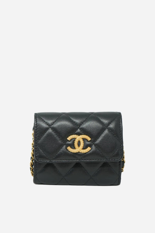 Pre-Owned Chanel Card Holder With Chain 2023