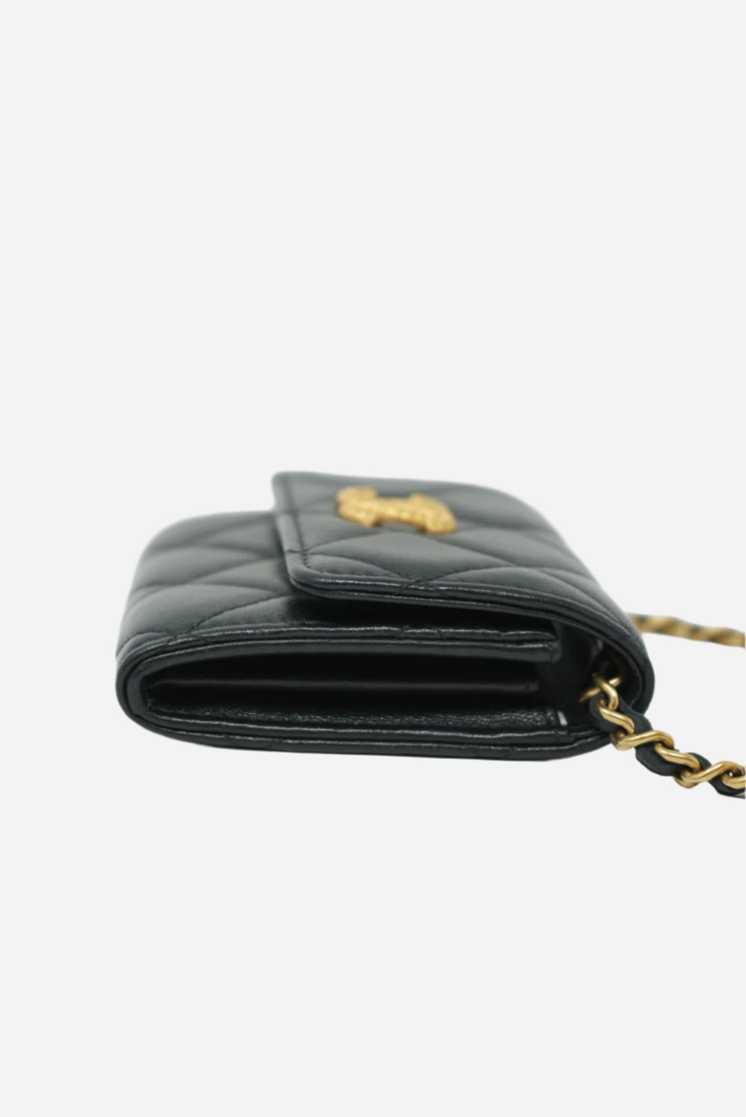 Pre-Owned Chanel Card Holder With Chain 2023
