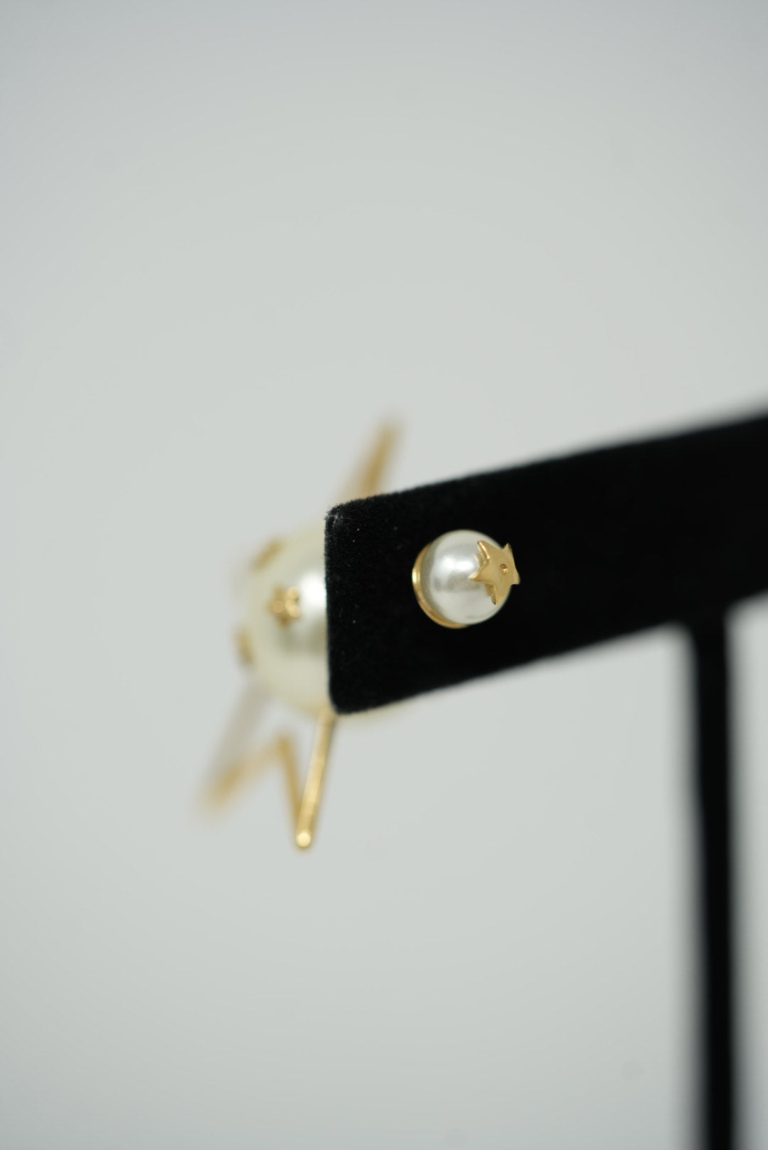 Dior Pearl Asymmetric Earring Single