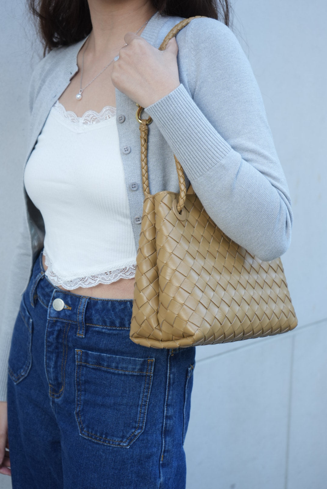 Pre-owned Bottega Veneta Small Andiamo Leather Praline