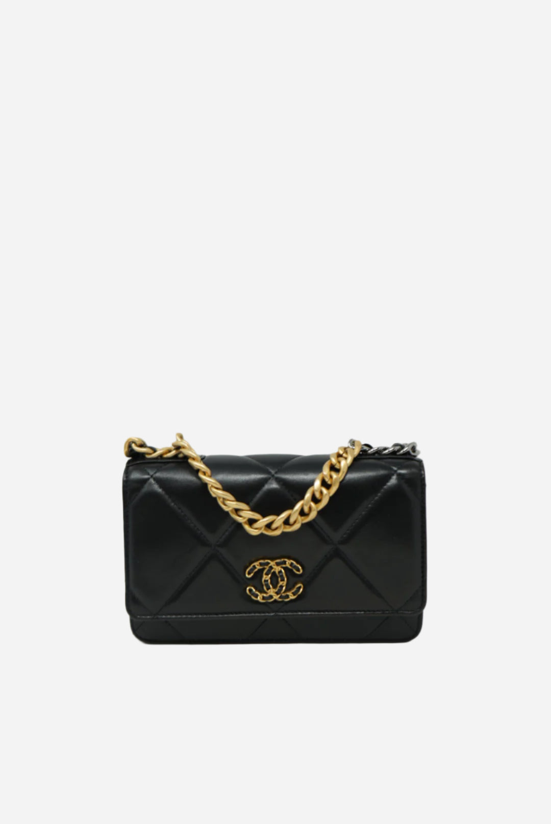 Pre-Owned CHANEL 2021-2023 CHANEL 19 WALLET ON CHAIN