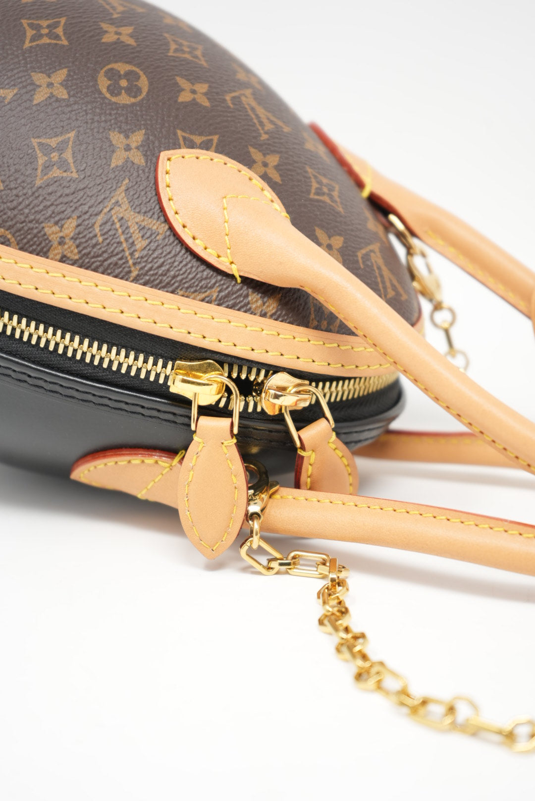 Louis Vuitton 2022 Brown Canvas Monogram Egg Bag