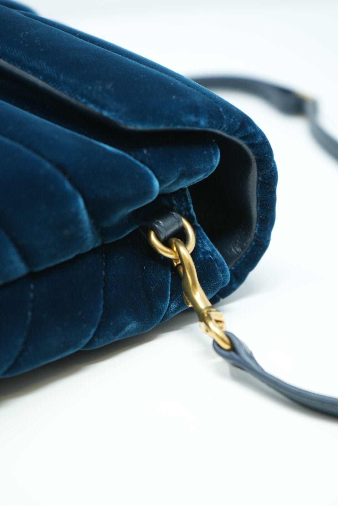 Saint Laurent LouLou Crossbody Velvet