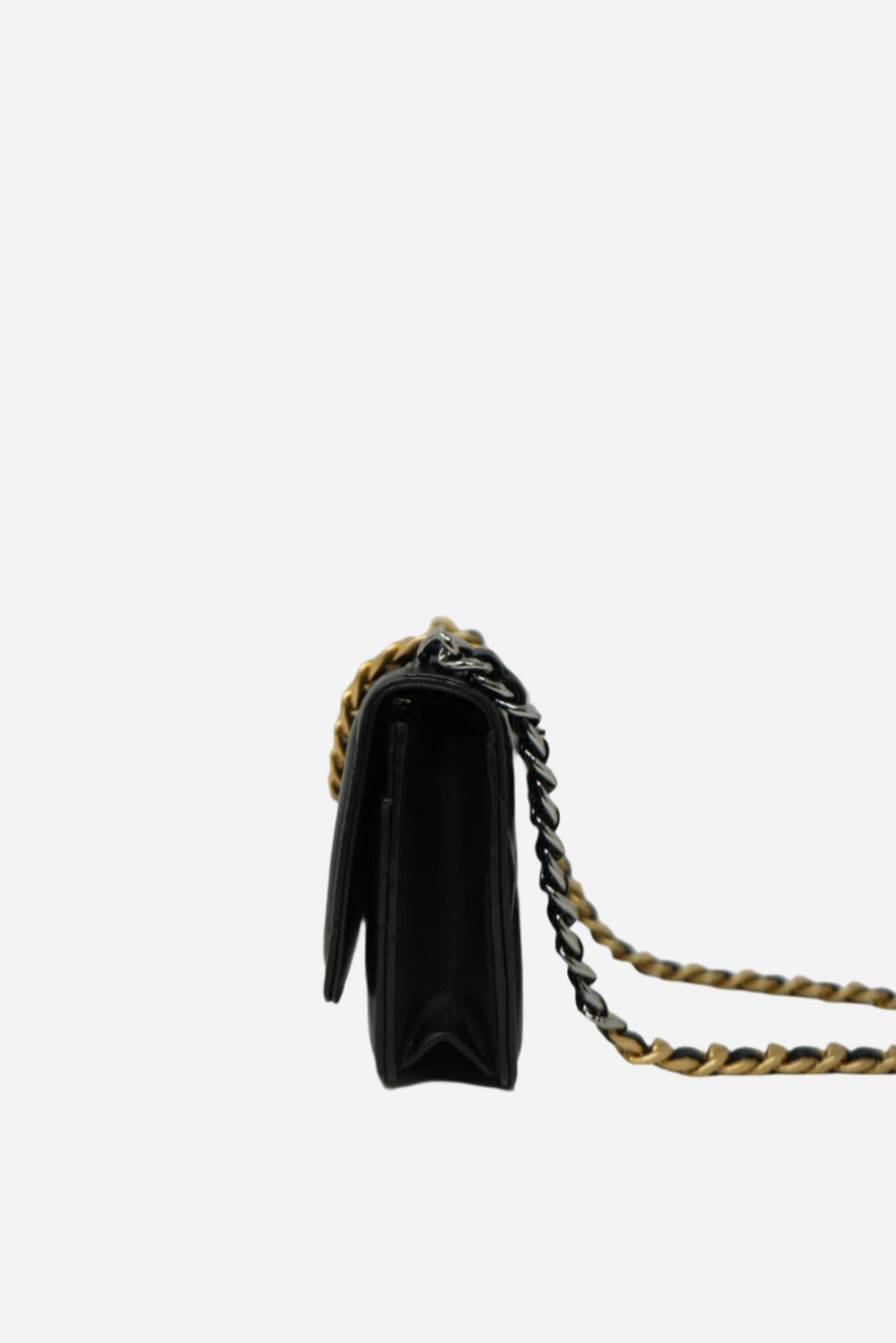 Pre-Owned CHANEL 2021-2023 CHANEL 19 WALLET ON CHAIN