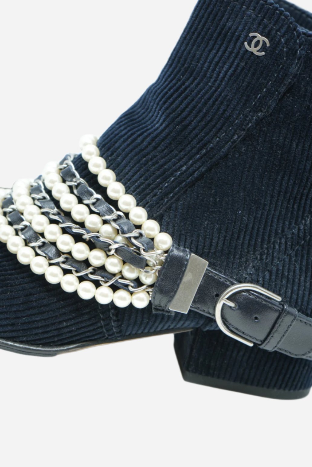 Pre-Owned Chanel Navy Velvet Satin & Faux Pearl Ankle Boots Size 36