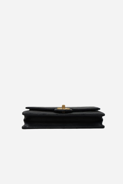 Pre-owned Chanel Lambskin Pearl Wallet On Chain