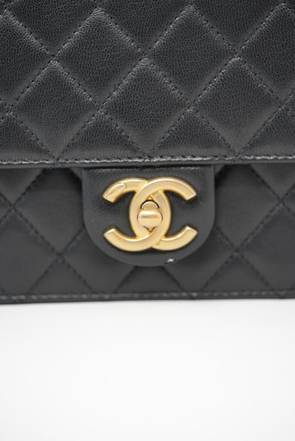 Pre-owned Chanel Lambskin Pearl Wallet On Chain
