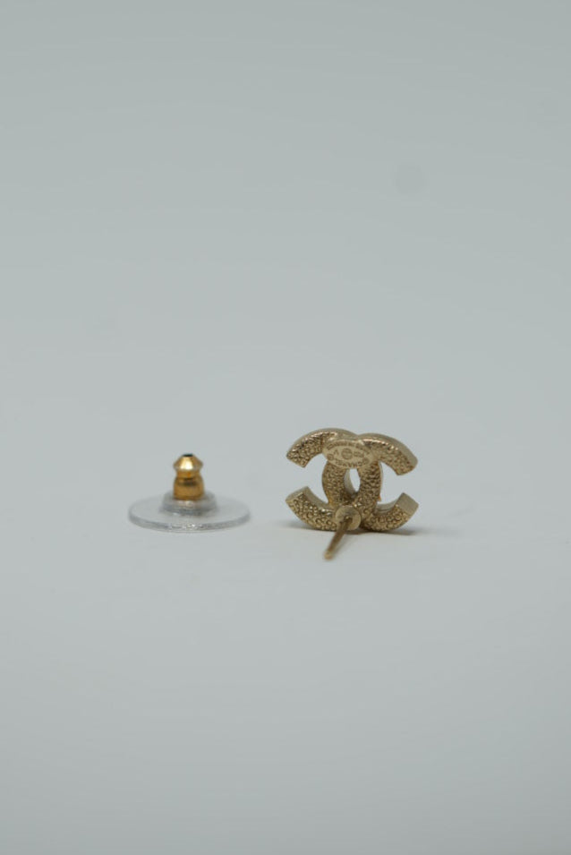 Pre-Owned Chanel Rhinestone Earrings